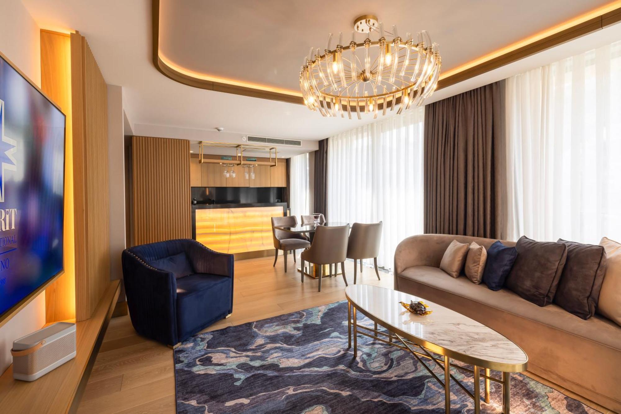 Merit Starlit Hotel & Residences Будва Екстериор снимка
