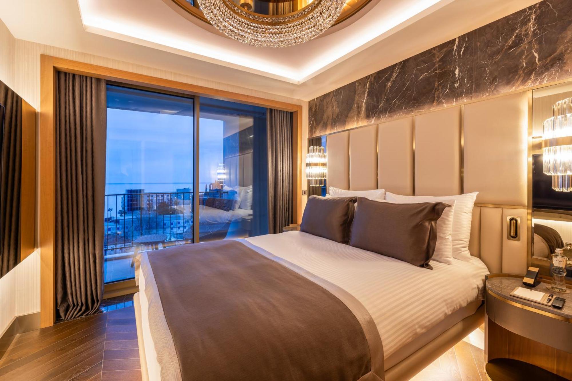 Merit Starlit Hotel & Residences Будва Екстериор снимка