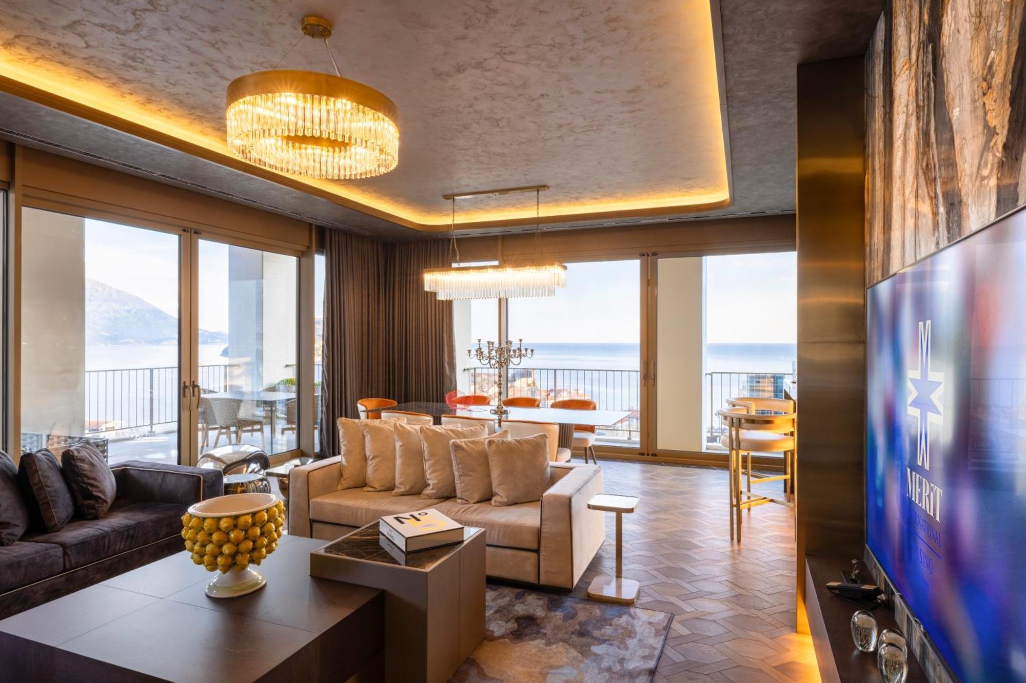 Merit Starlit Hotel & Residences Будва Екстериор снимка