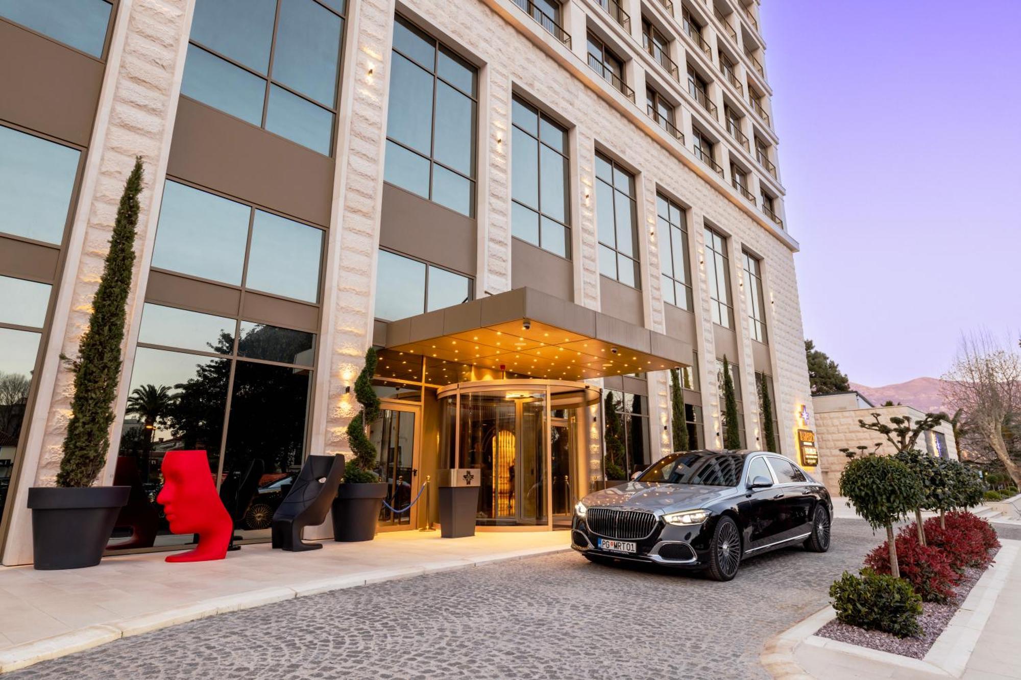 Merit Starlit Hotel & Residences Будва Екстериор снимка