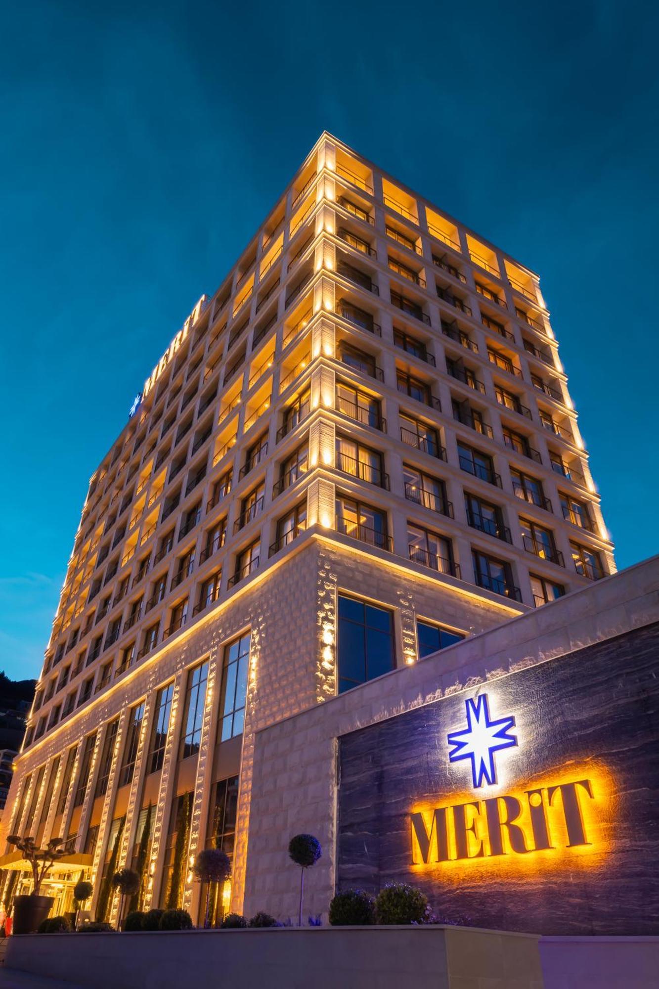 Merit Starlit Hotel & Residences Будва Екстериор снимка