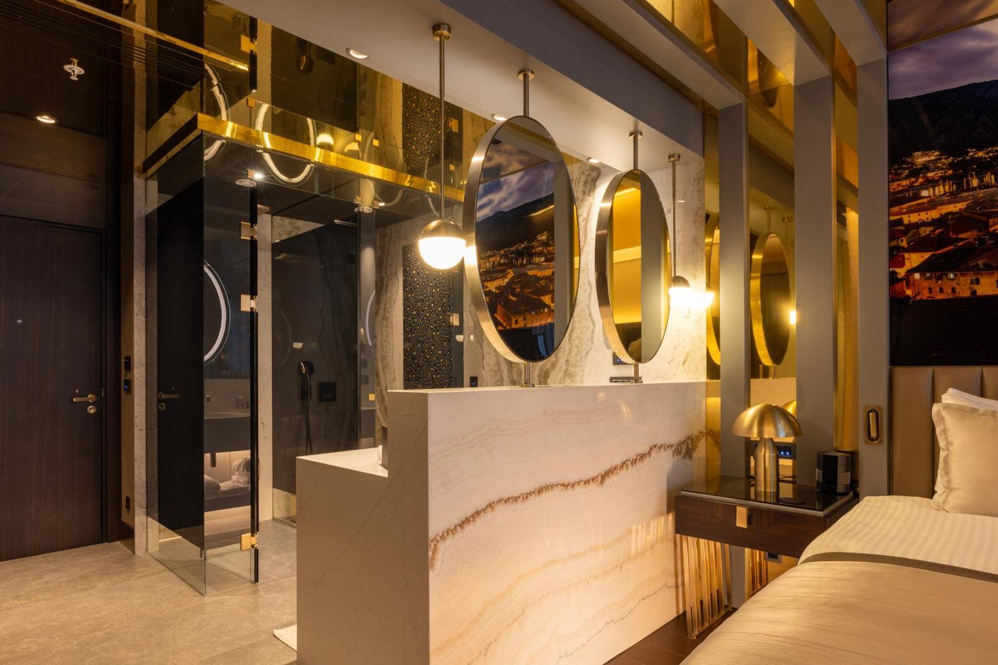 Merit Starlit Hotel & Residences Будва Екстериор снимка