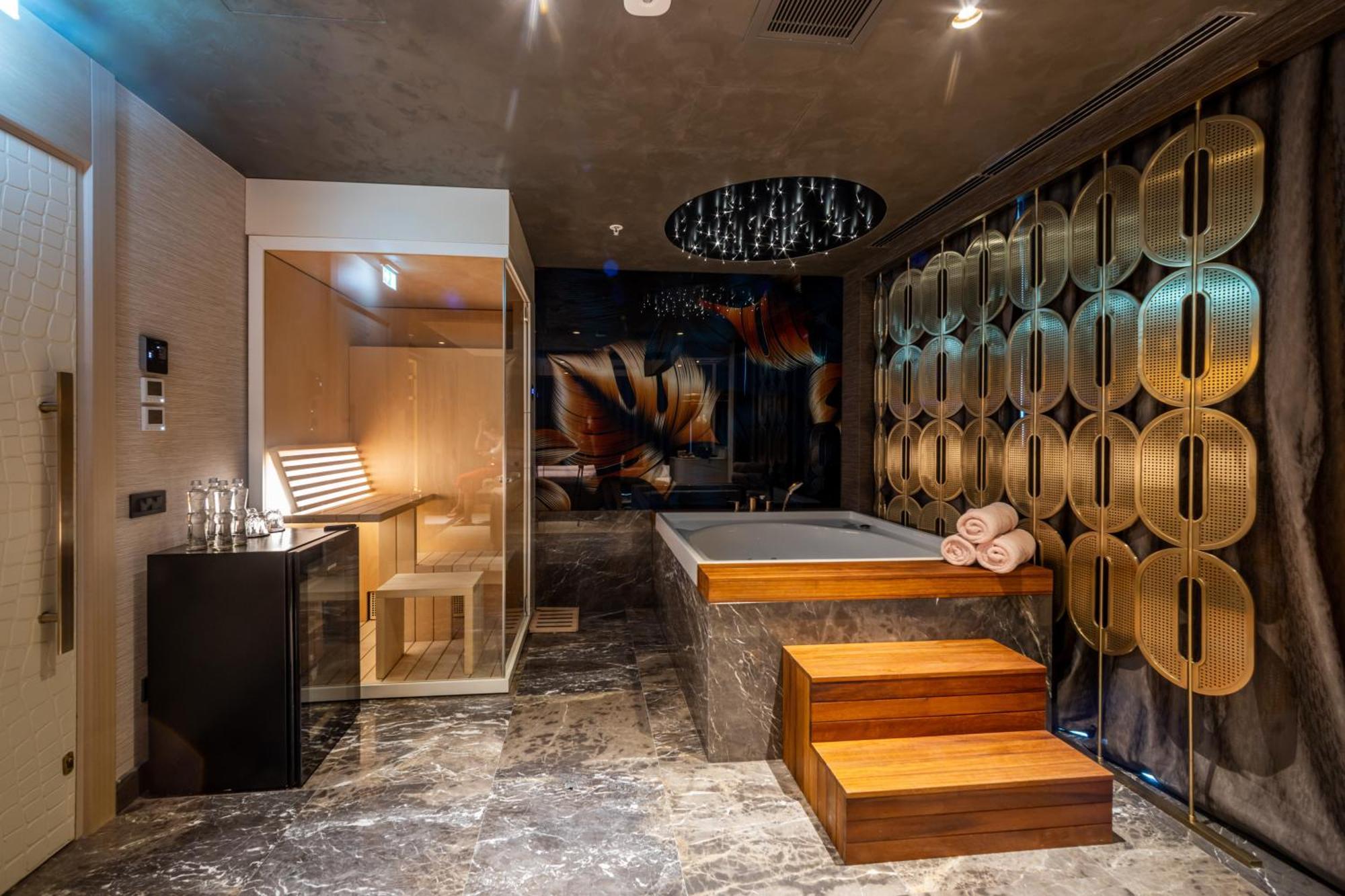 Merit Starlit Hotel & Residences Будва Екстериор снимка